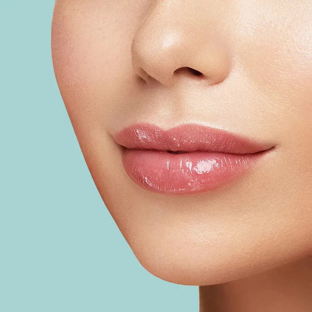 asymmetrical lips, lip reshaping, lip proportions, lip contour